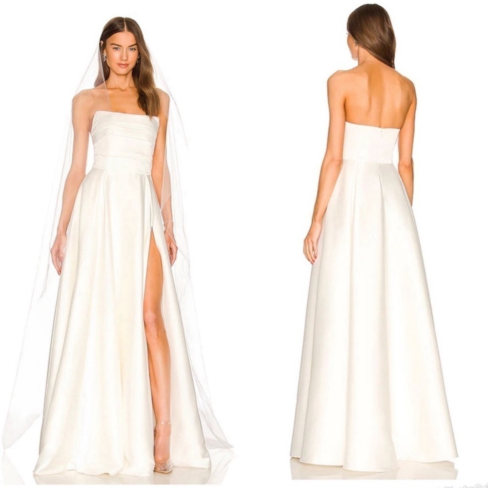 Sau Lee X Revolve Heidi Gown In White